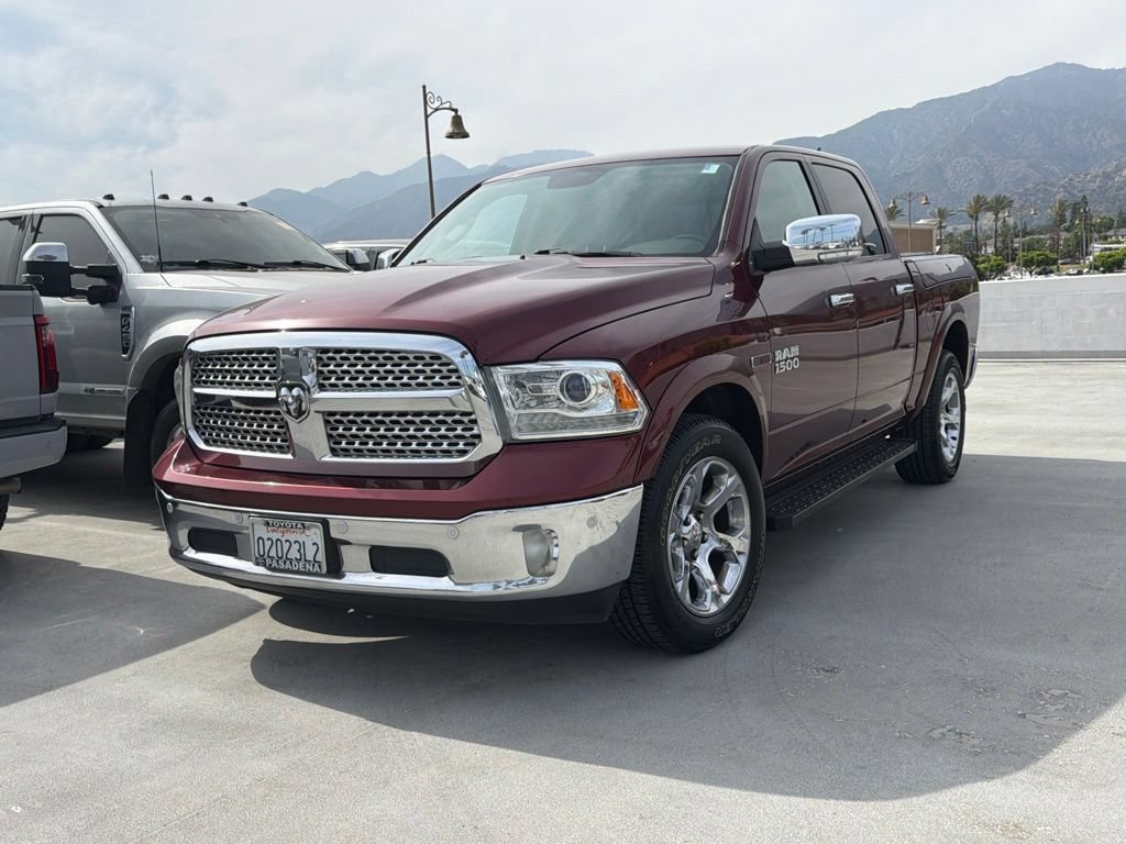 Used 2017 RAM 1500 Laramie w/ Convenience Group AWD/4WD image 3