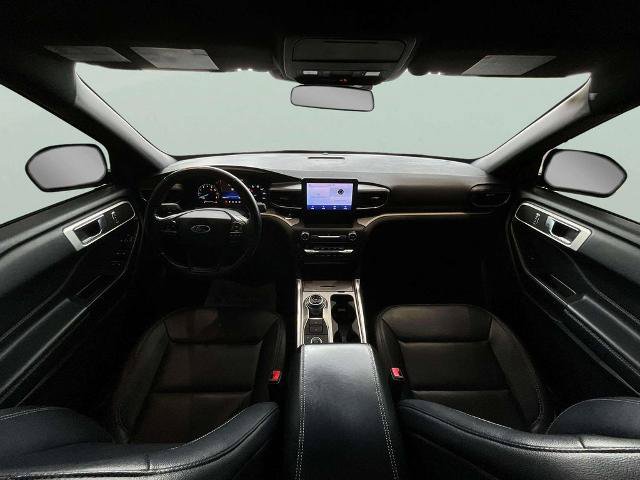 Certified 2020 Ford Explorer XLT w/ Equipment Group 202A AWD/4WD image 28