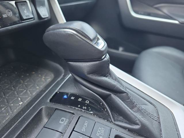 Used 2021 Toyota RAV4 XLE Premium AWD/4WD image 36