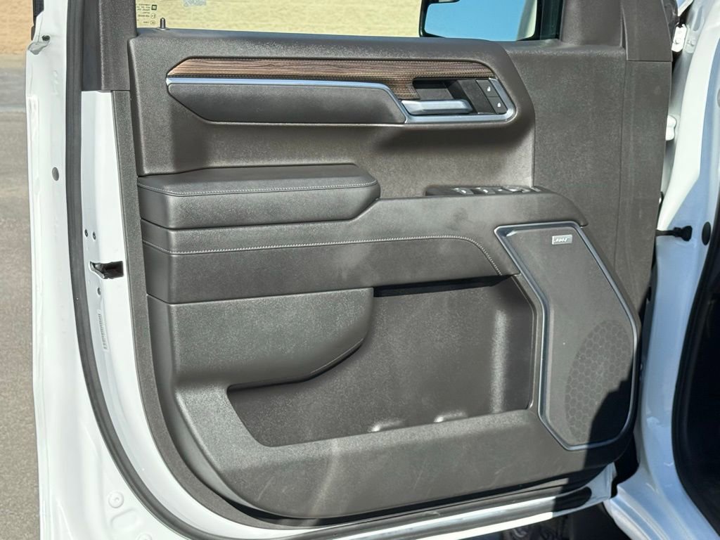 Used 2022 Chevrolet Silverado 1500 LT Trail Boss w/ Convenience Package II image 16