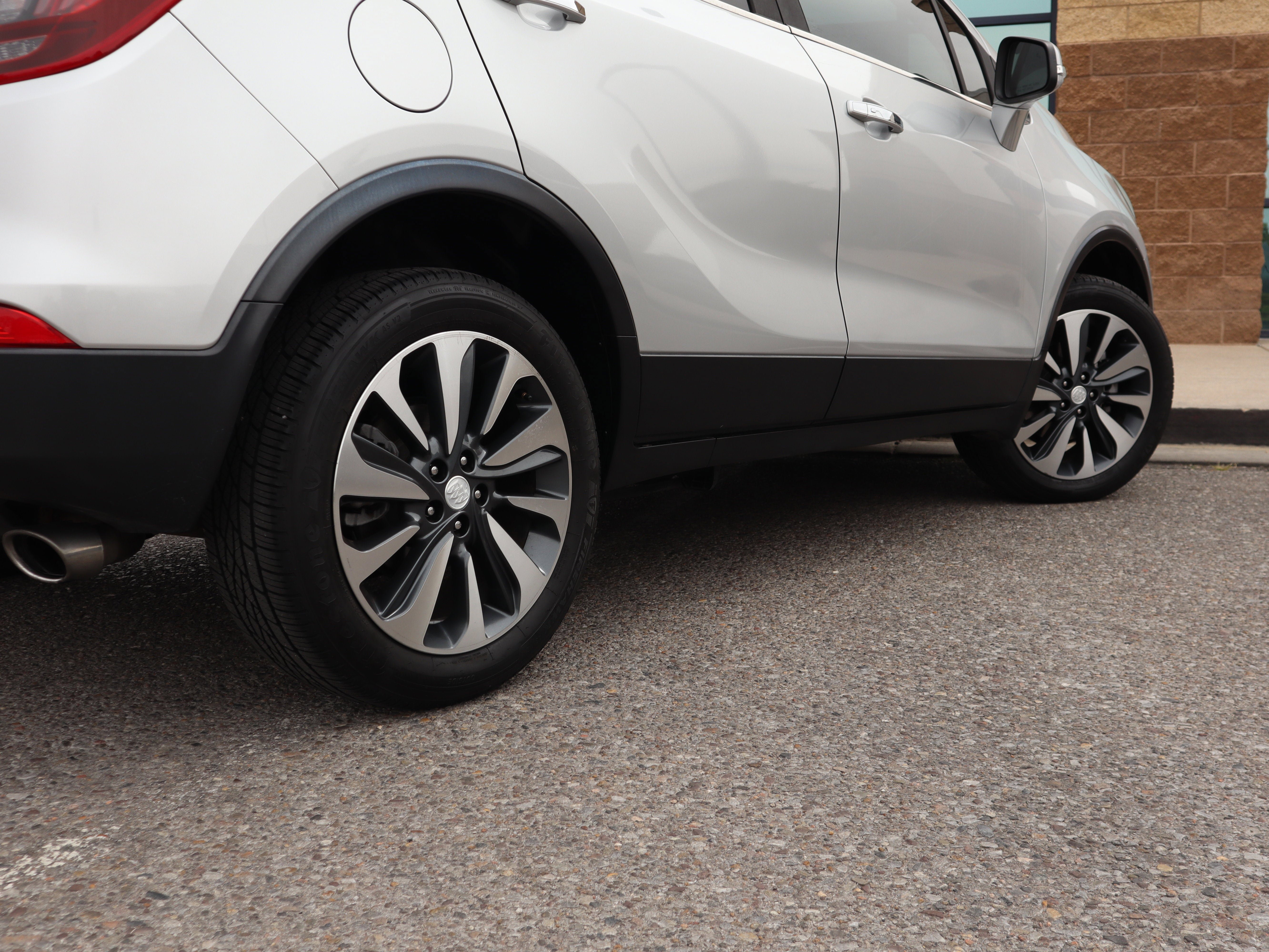 Used 2019 Buick Encore Essence AWD/4WD image 11