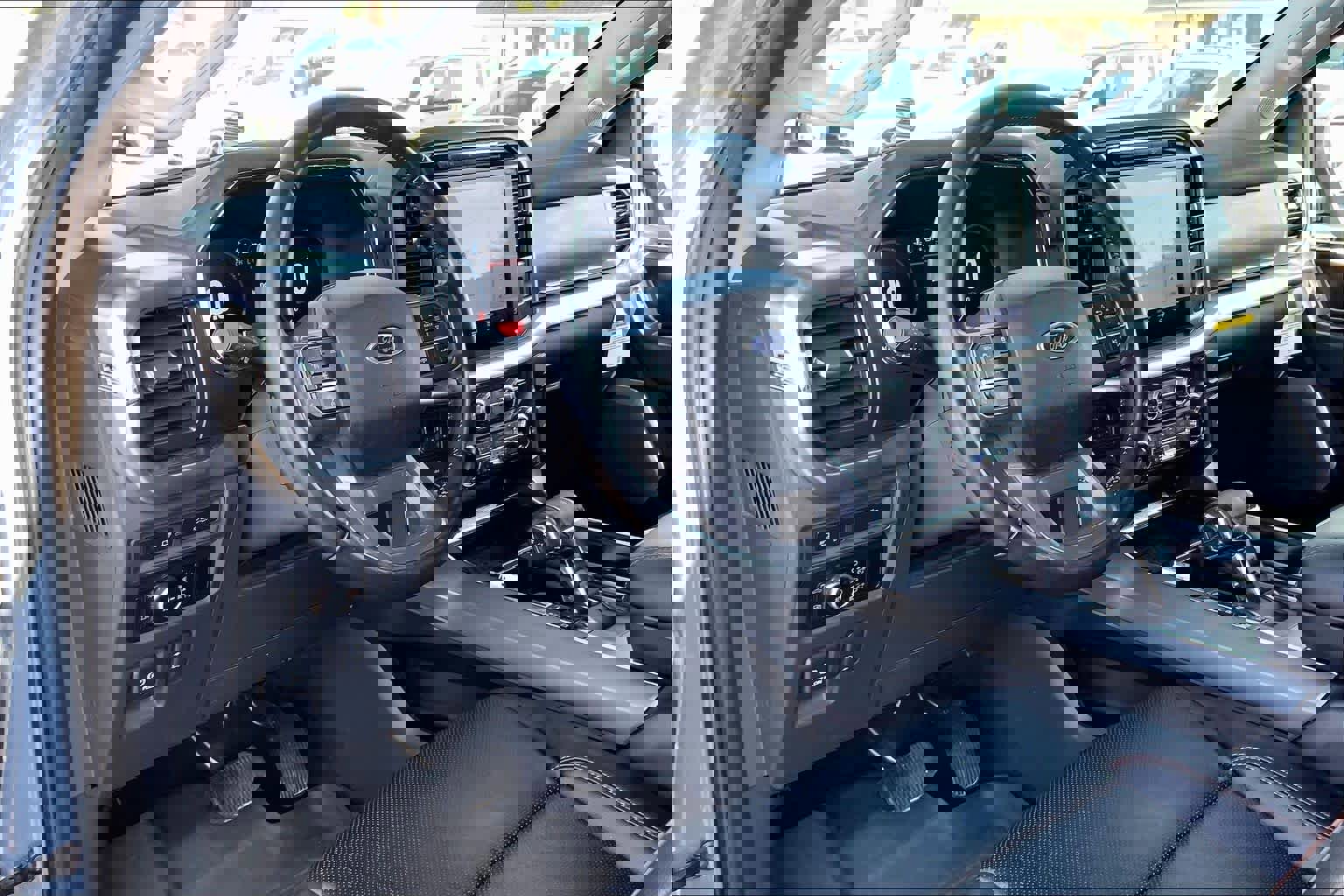 Certified 2023 Ford F150 Lariat w/ Equipment Group 502A High image 17