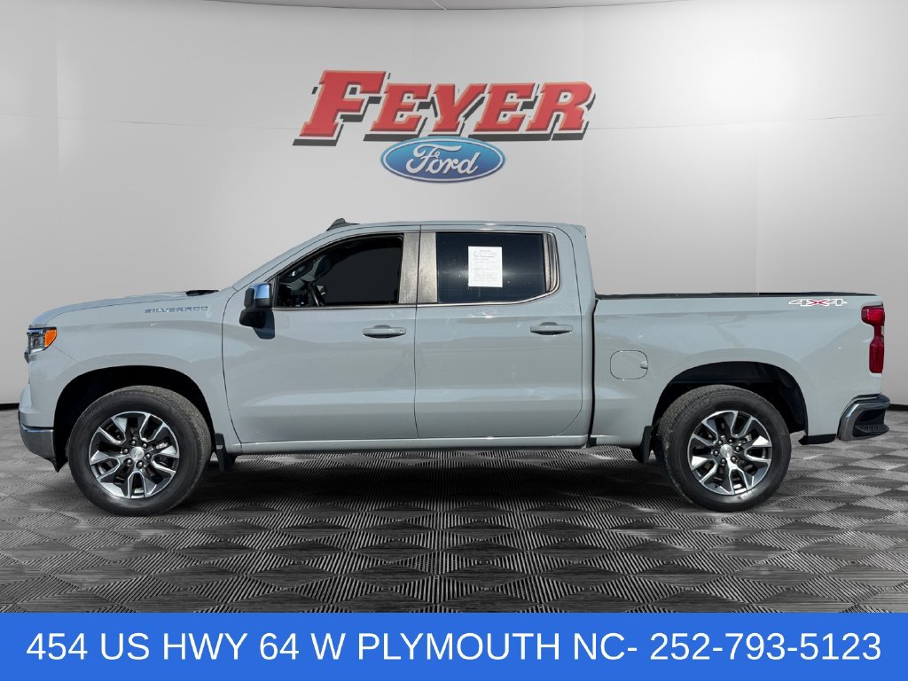 Used 2024 Chevrolet Silverado 1500 LT AWD/4WD image 2