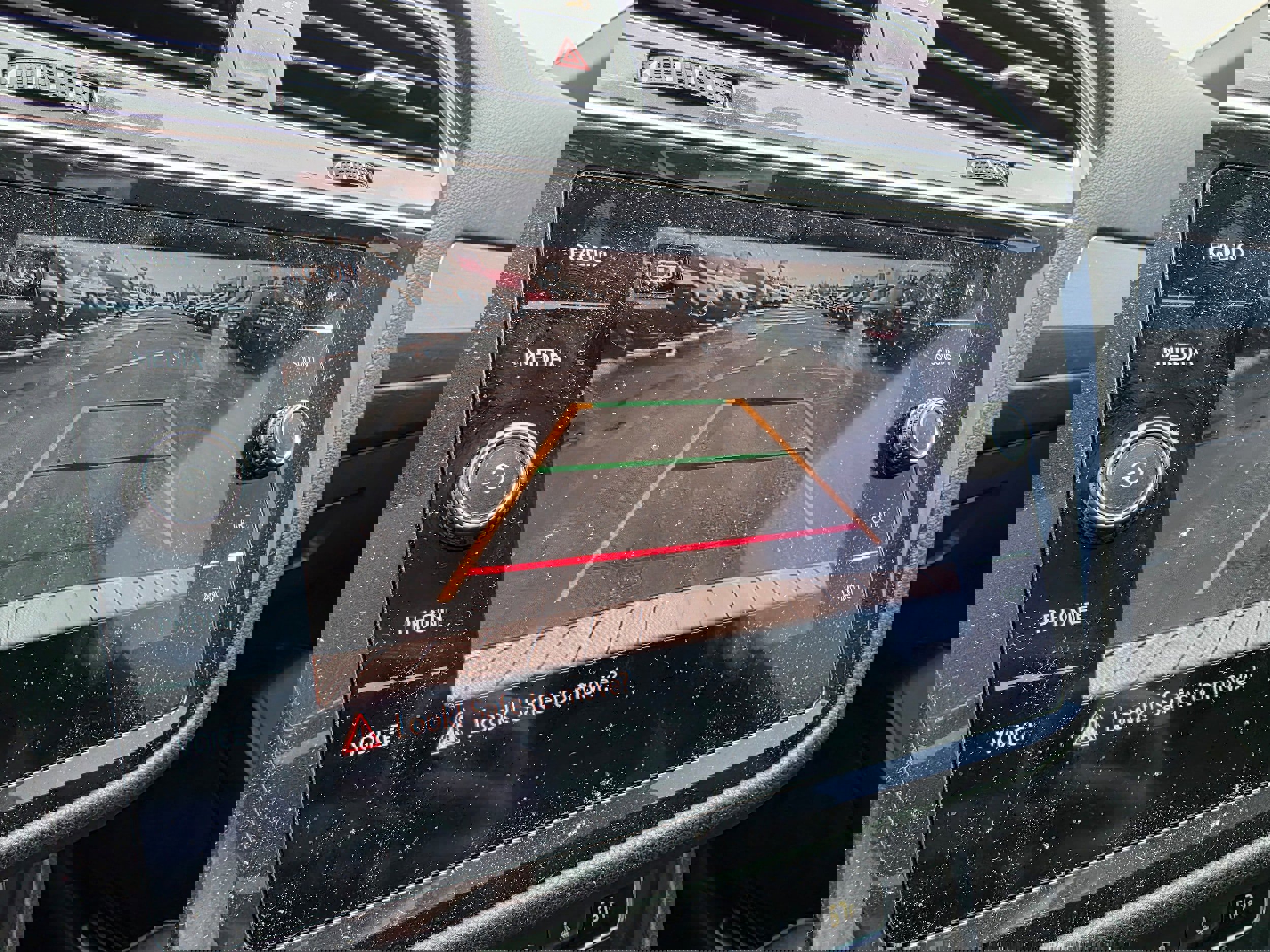 Used 2021 Volkswagen Tiguan SE R-Line image 15