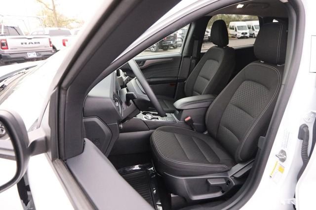 Certified 2025 Ford Escape Active image 8