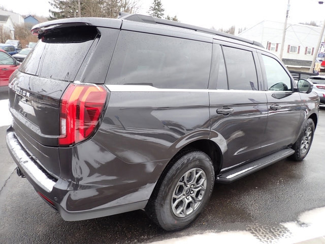 Certified 2025 Ford Expedition Active image 5