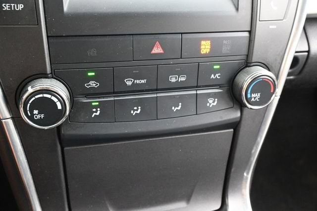 Used 2017 Toyota Camry SE FWD image 24
