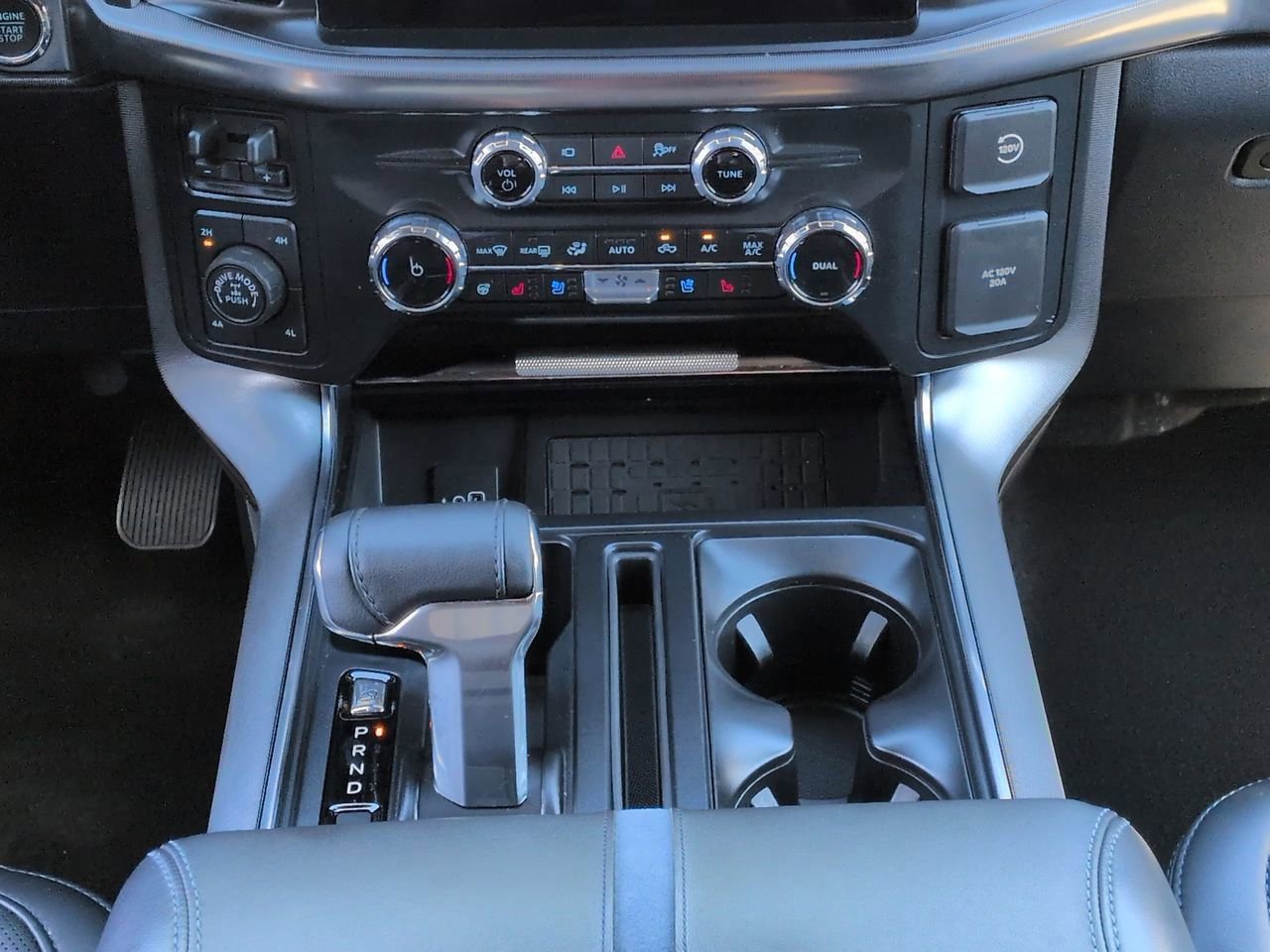 Certified 2025 Ford F150 Platinum w/ Equipment Group 702A High image 19