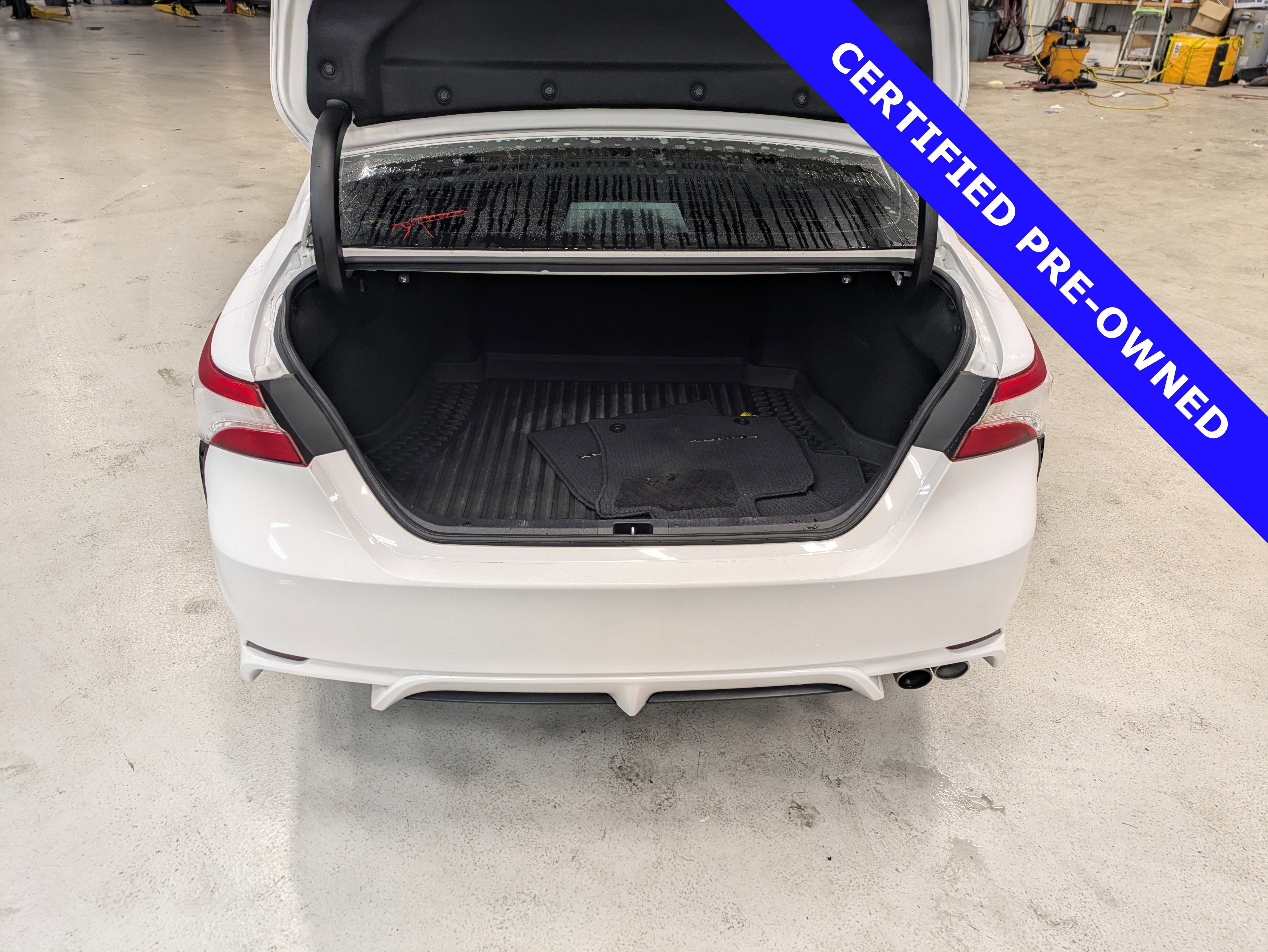 Used 2020 Toyota Camry SE image 13