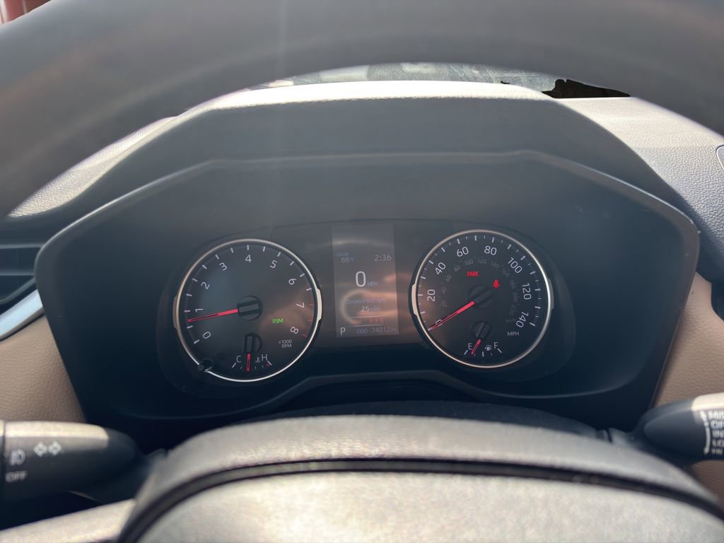 Used 2021 Toyota RAV4 XLE w/ Convenience Package AWD/4WD image 21