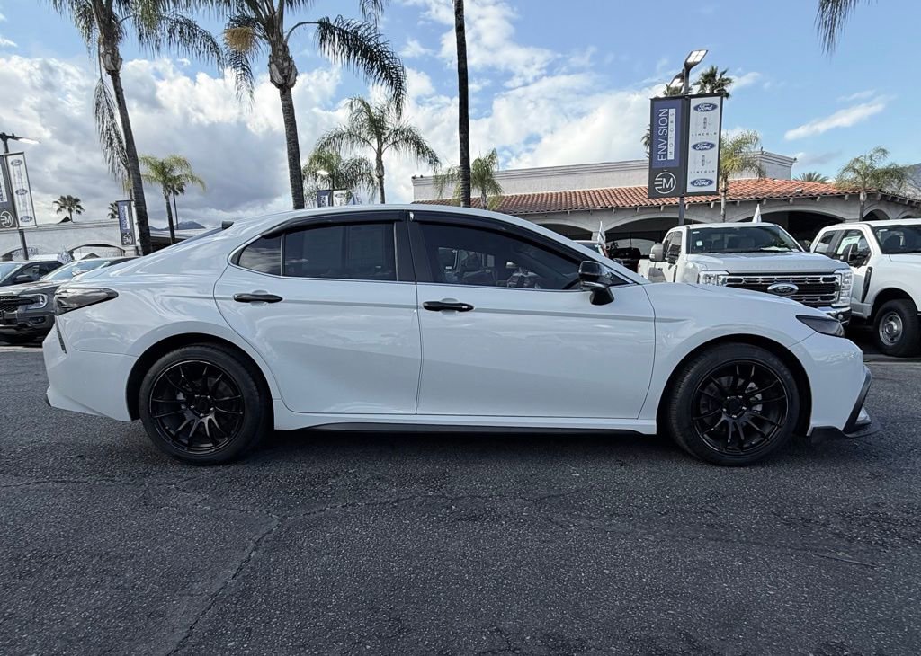 Used 2022 Toyota Camry SE w/ Convenience Package FWD image 9