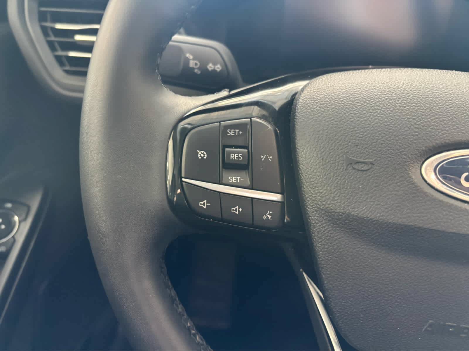 Certified 2023 Ford Escape Active AWD/4WD image 14