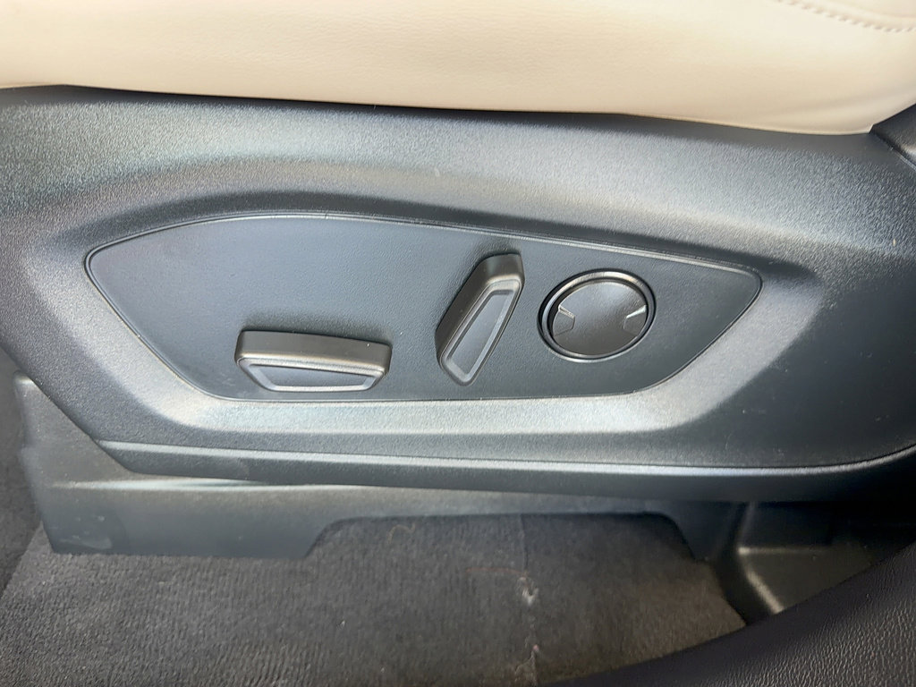 Certified 2023 Ford Explorer XLT w/ Equipment Group 202A RWD image 36