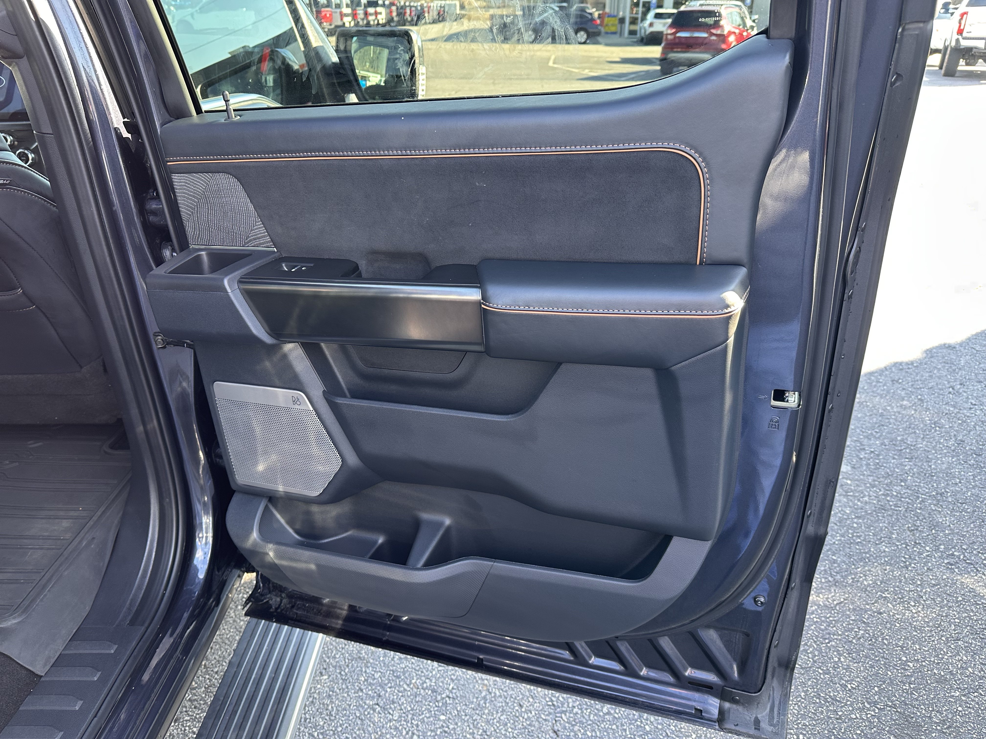 Certified 2022 Ford F150 Platinum w/ Trailer Tow Package AWD/4WD image 18