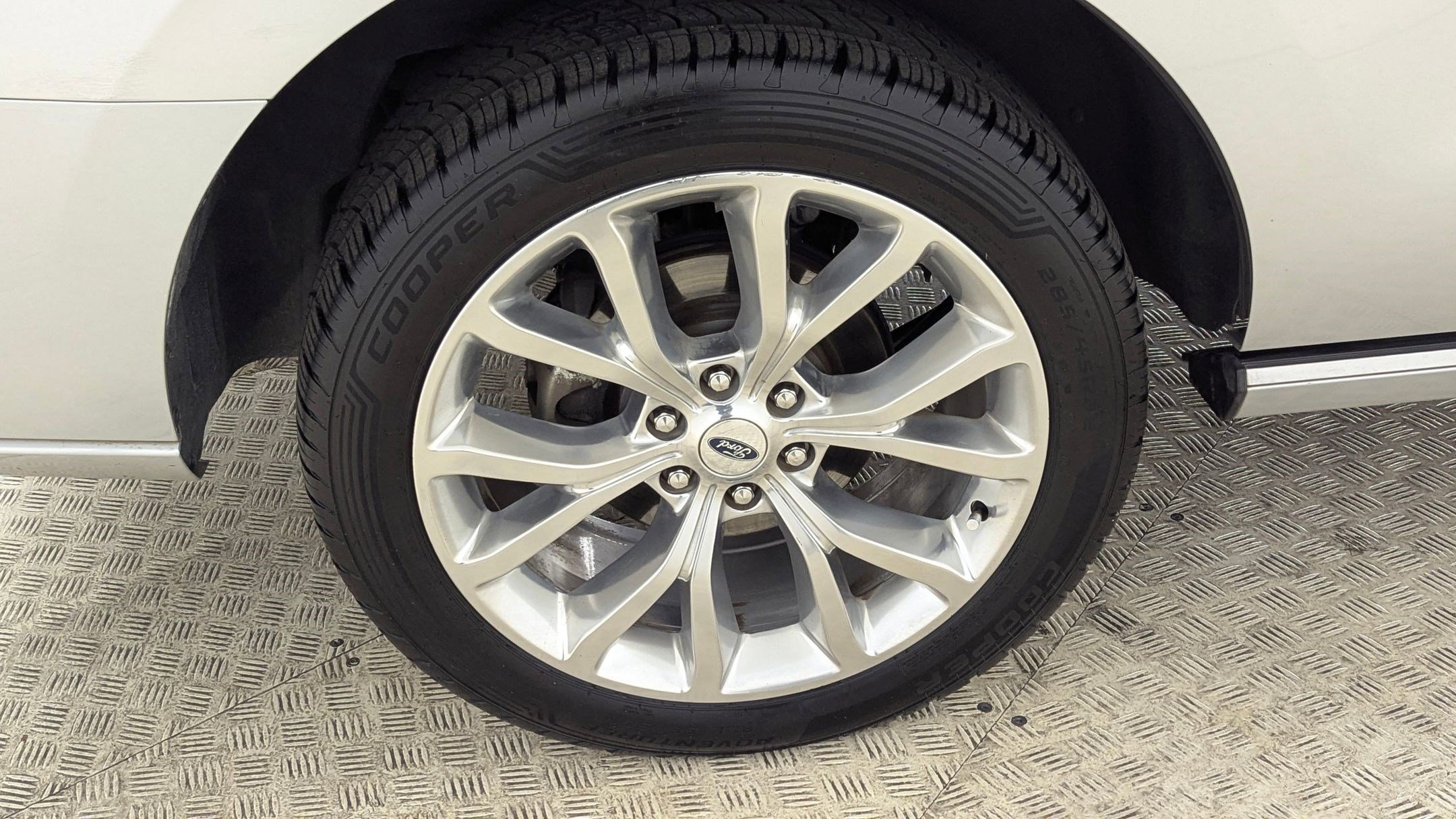 Certified 2019 Ford Expedition Platinum image 12