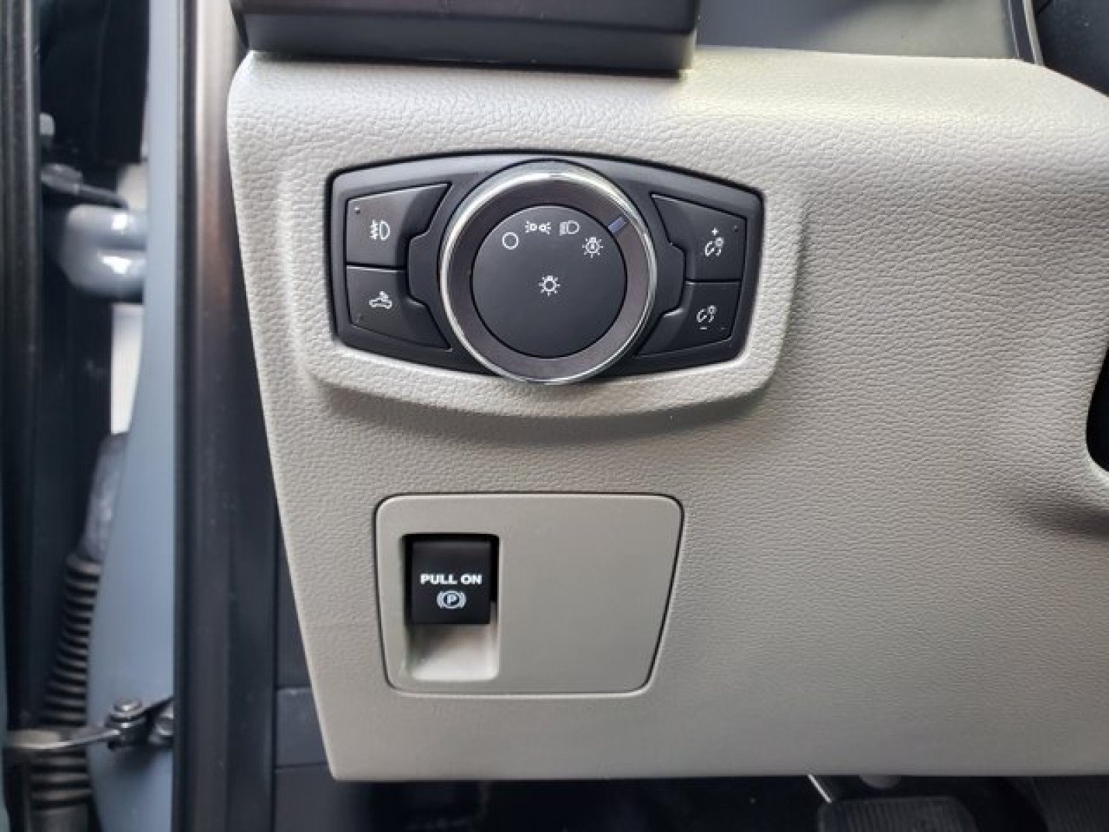 Certified 2019 Ford F150 XL w/ Equipment Group 101A Mid RWD image 14