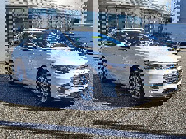 Used 2018 Chevrolet Malibu LT image 12