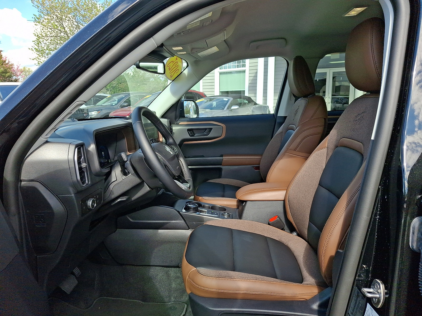 Certified 2025 Ford Bronco Sport Outer Banks w/ Outer Banks Tech Package+ AWD/4WD image 14