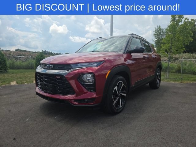 Used 2021 Chevrolet TrailBlazer RS w/ Technology Package AWD/4WD image 2