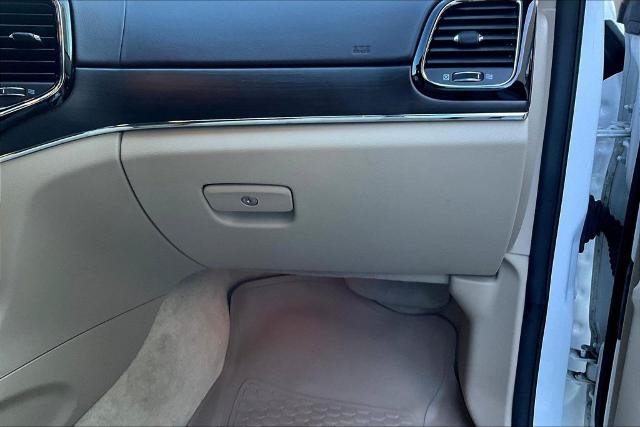 Used 2019 Jeep Grand Cherokee Overland RWD image 26