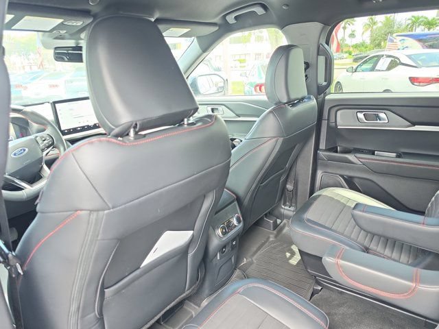 Certified 2025 Ford Explorer ST-Line w/ Premium Package RWD image 15