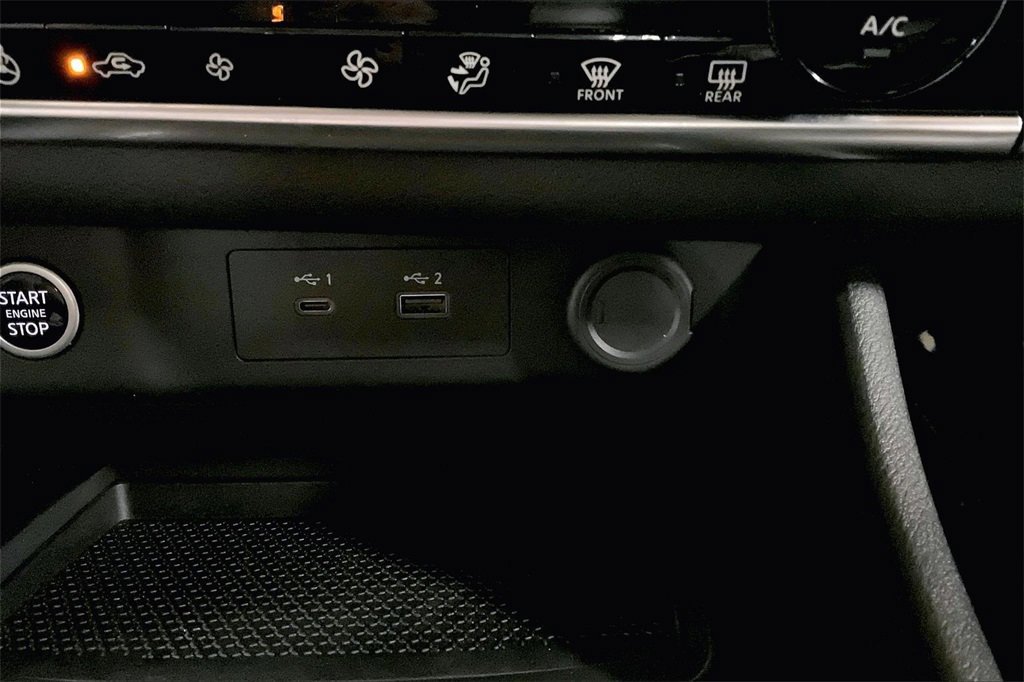 Used 2023 Nissan Rogue SV w/ SV Premium Package image 31