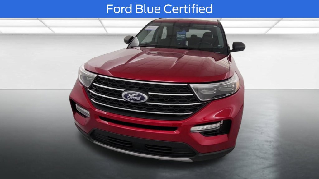 Certified 2024 Ford Explorer XLT w/ Equipment Group 202A AWD/4WD image 2
