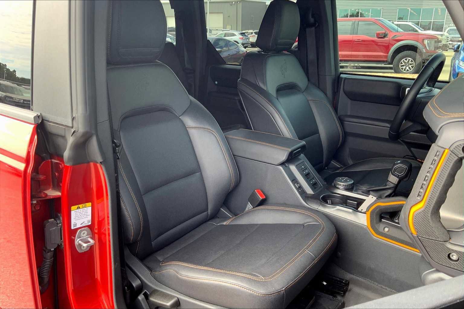 Certified 2024 Ford Bronco Badlands image 10