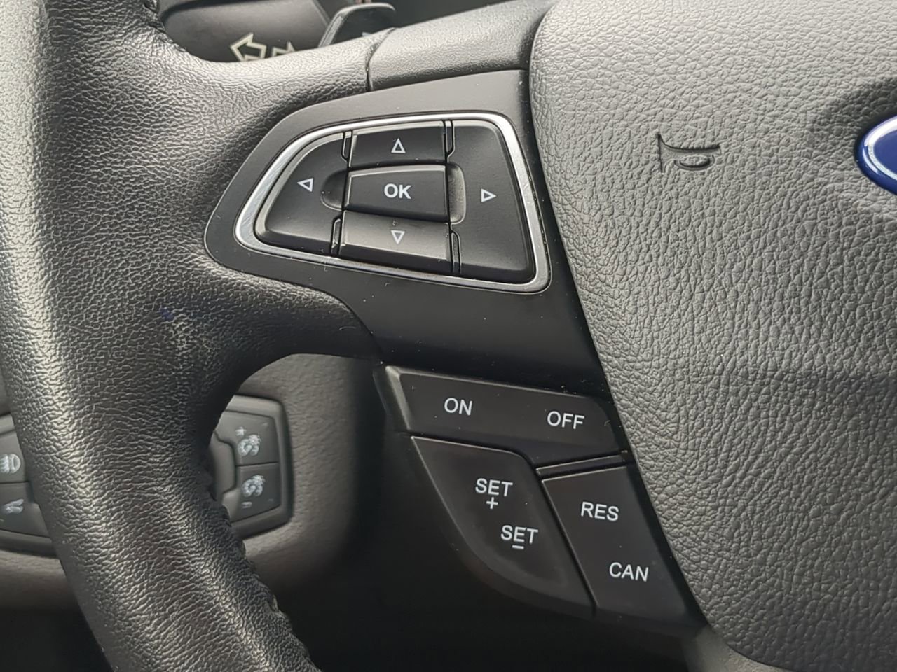 Certified 2017 Ford Escape Titanium FWD image 24