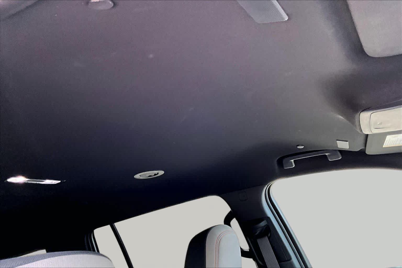 Used 2024 Chevrolet Traverse LT FWD image 14