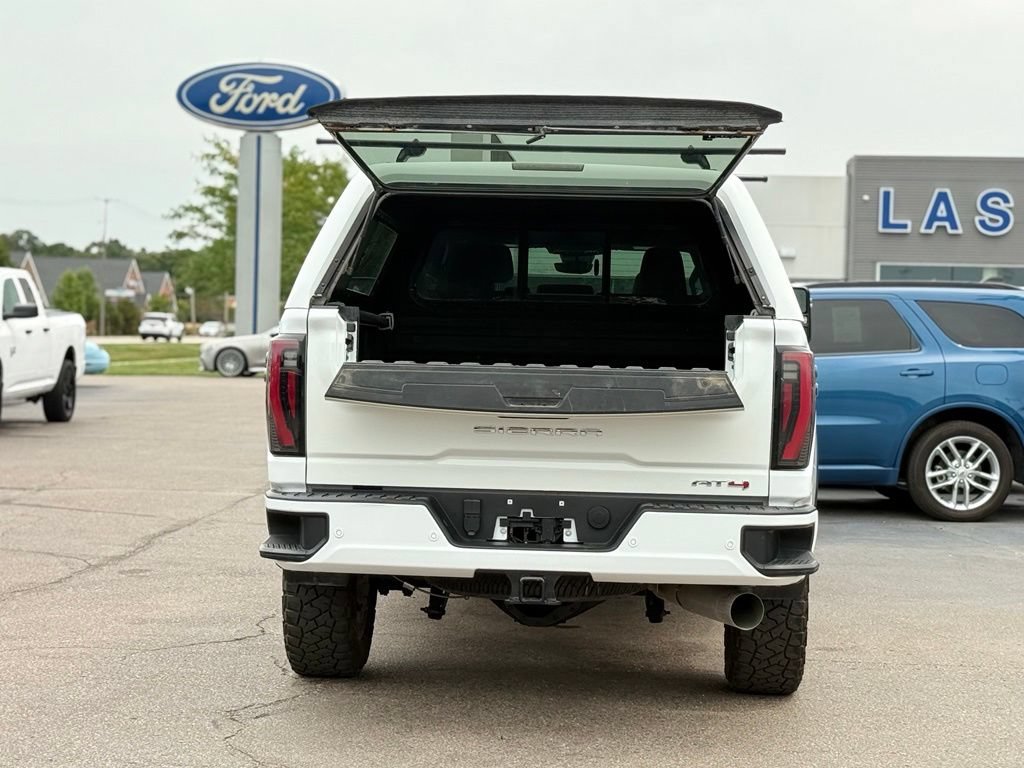 Used 2024 GMC Sierra 2500 AT4 w/ AT4 Premium Plus Package AWD/4WD image 39