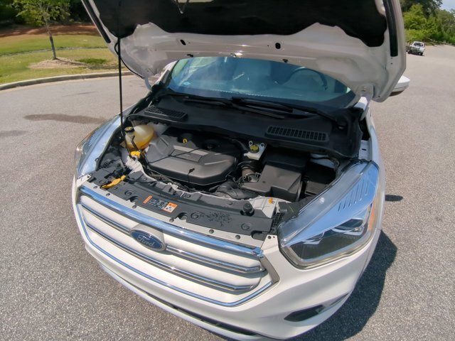 Certified 2019 Ford Escape Titanium FWD image 38