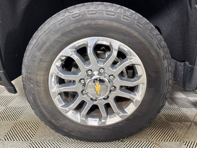 Used 2024 Chevrolet Silverado 2500 LTZ w/ LTZ Plus Package AWD/4WD image 13