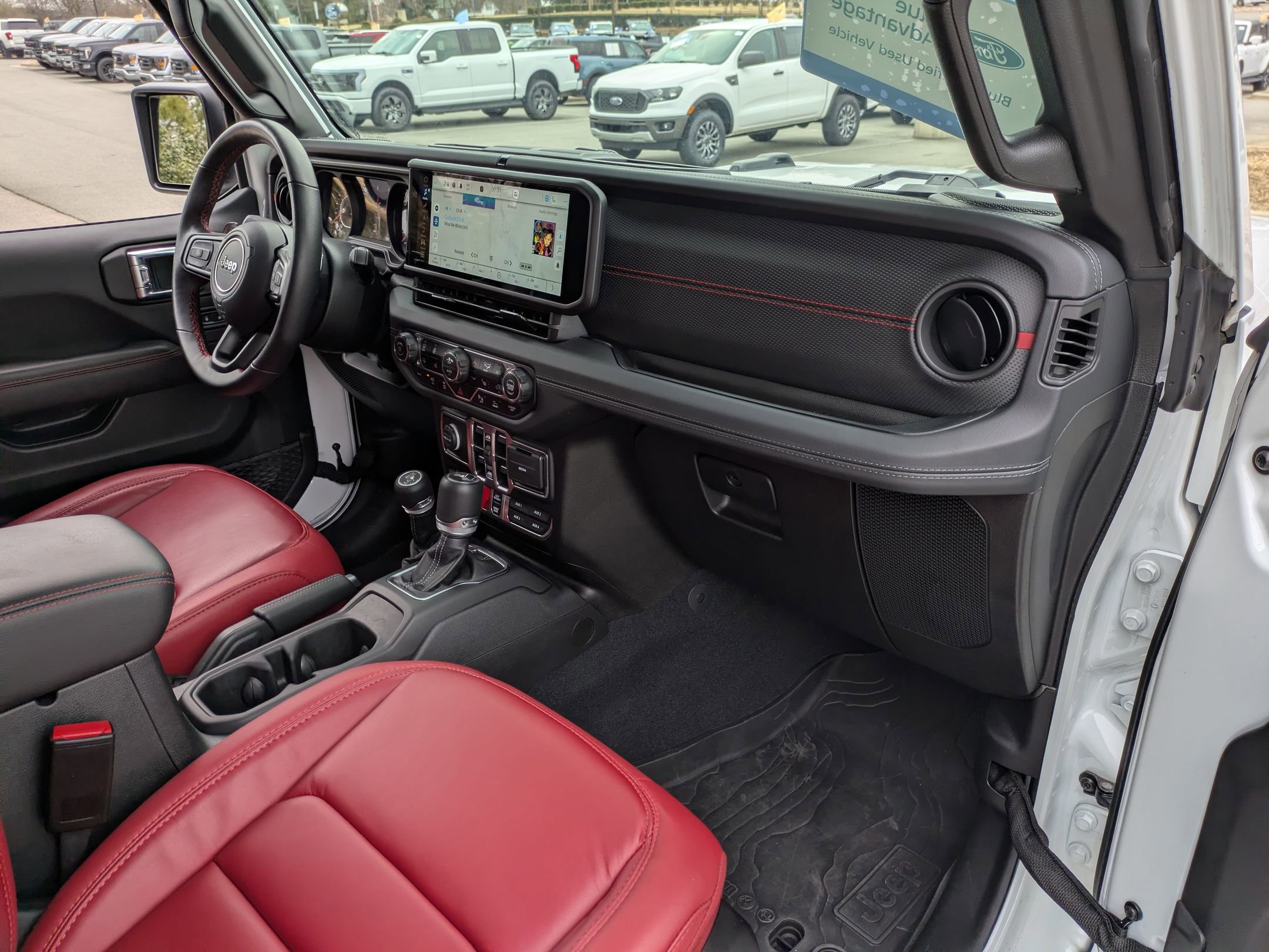 Used 2024 Jeep Wrangler Unlimited Rubicon 392 image 38