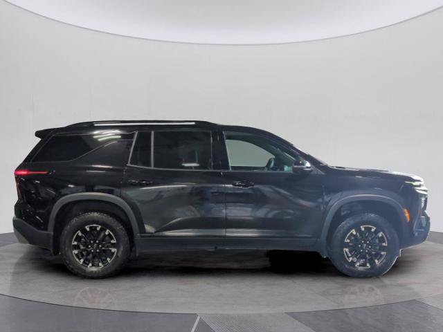 Used 2024 Chevrolet Traverse Z71 w/ LPO, Floor Liner Package AWD/4WD image 8