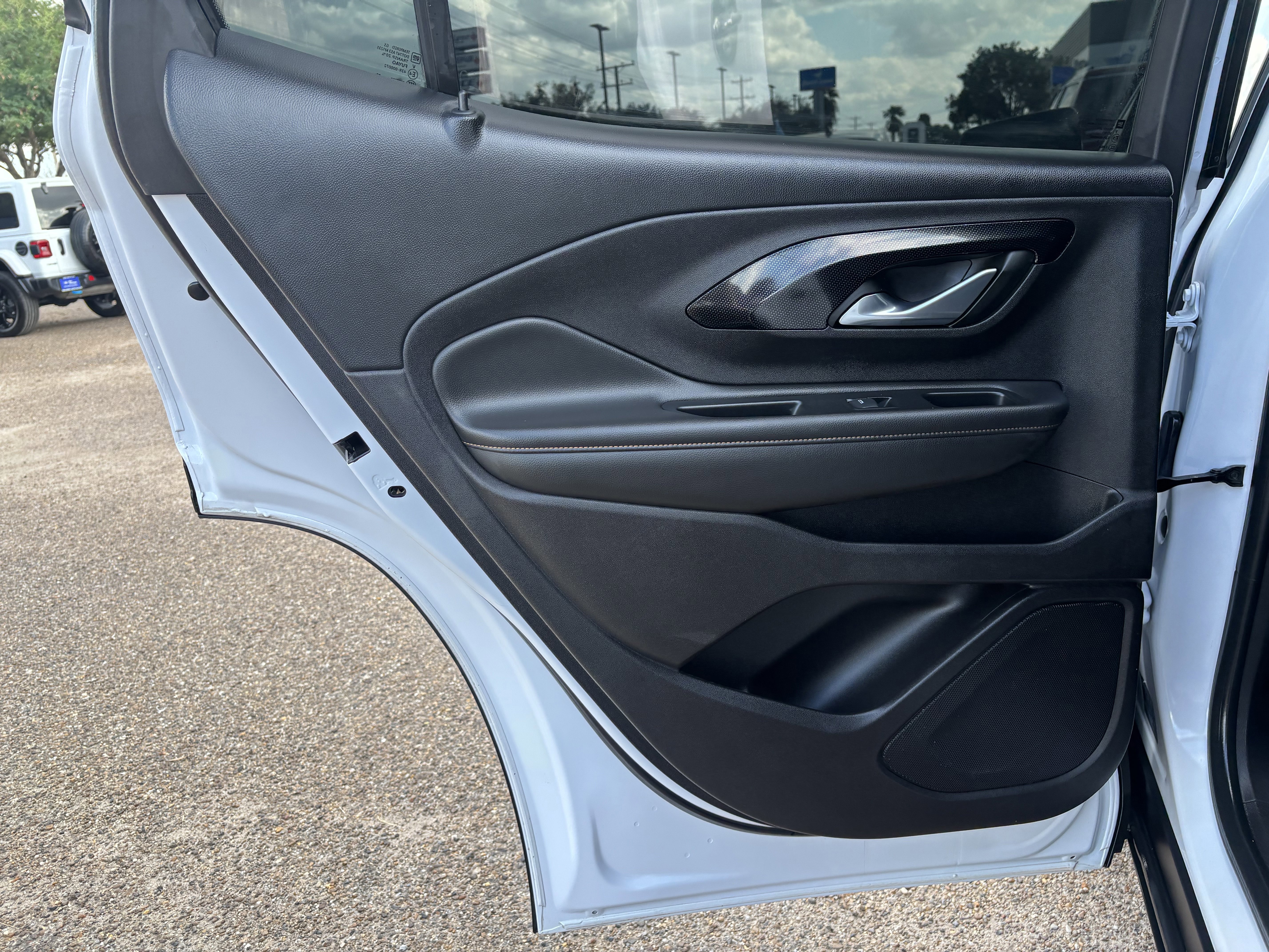 Used 2024 GMC Terrain AT4 w/ Infotainment Package II image 14