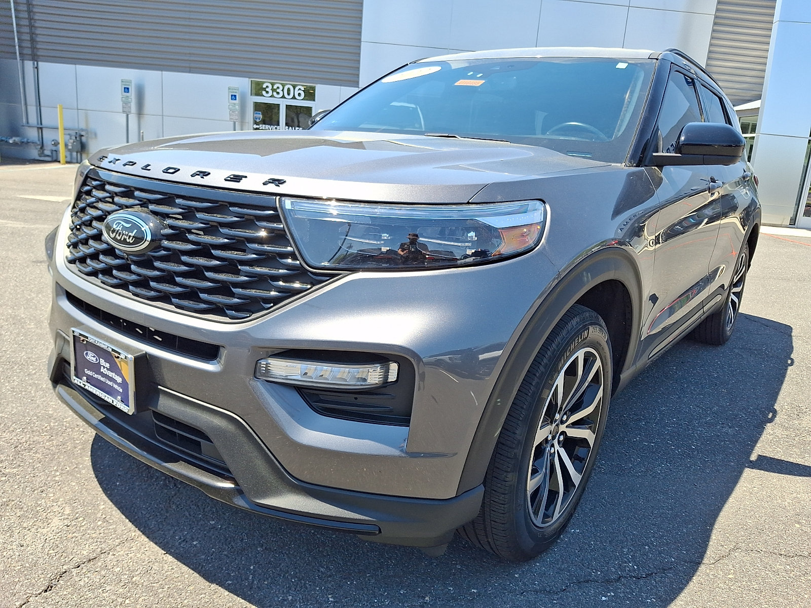 Certified 2022 Ford Explorer ST-Line AWD/4WD image 4
