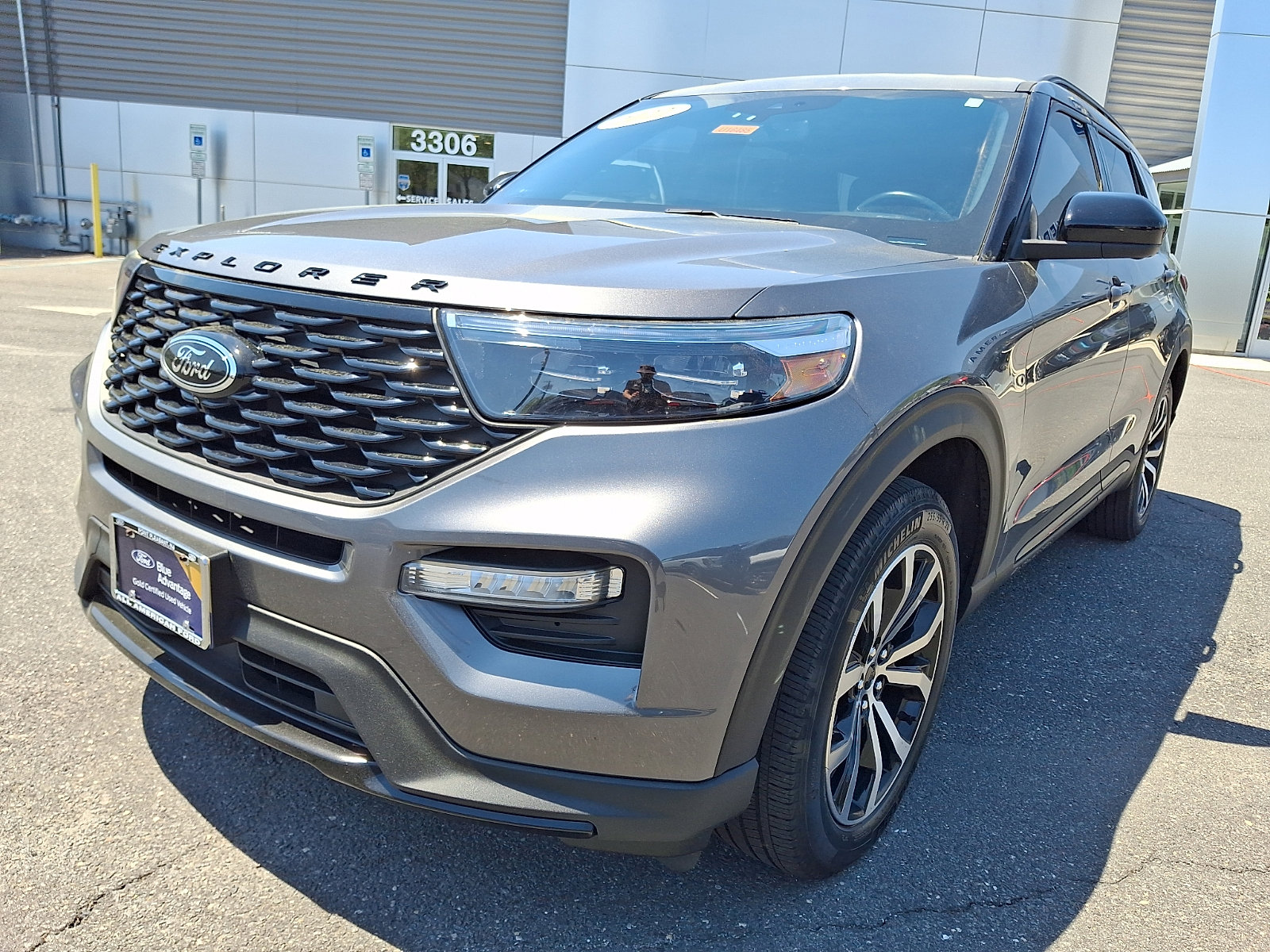 Certified 2022 Ford Explorer ST-Line AWD/4WD image 4
