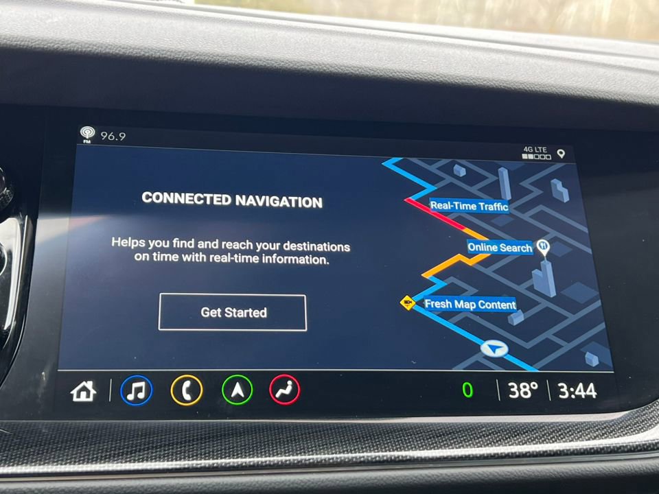 Used 2023 Buick Envision Essence w/ Technology Package I image 29