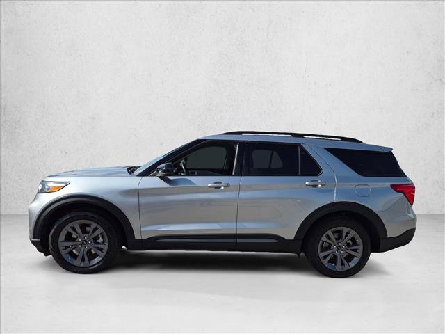 Certified 2023 Ford Explorer XLT w/ Equipment Group 202A RWD image 8