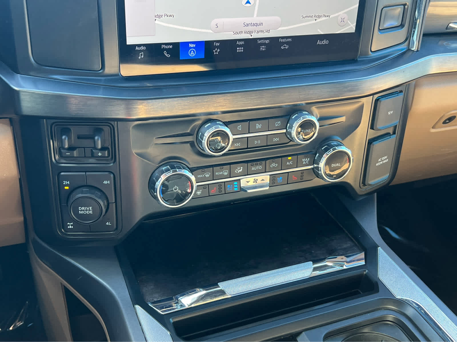 Certified 2024 Ford F350 Lariat image 38