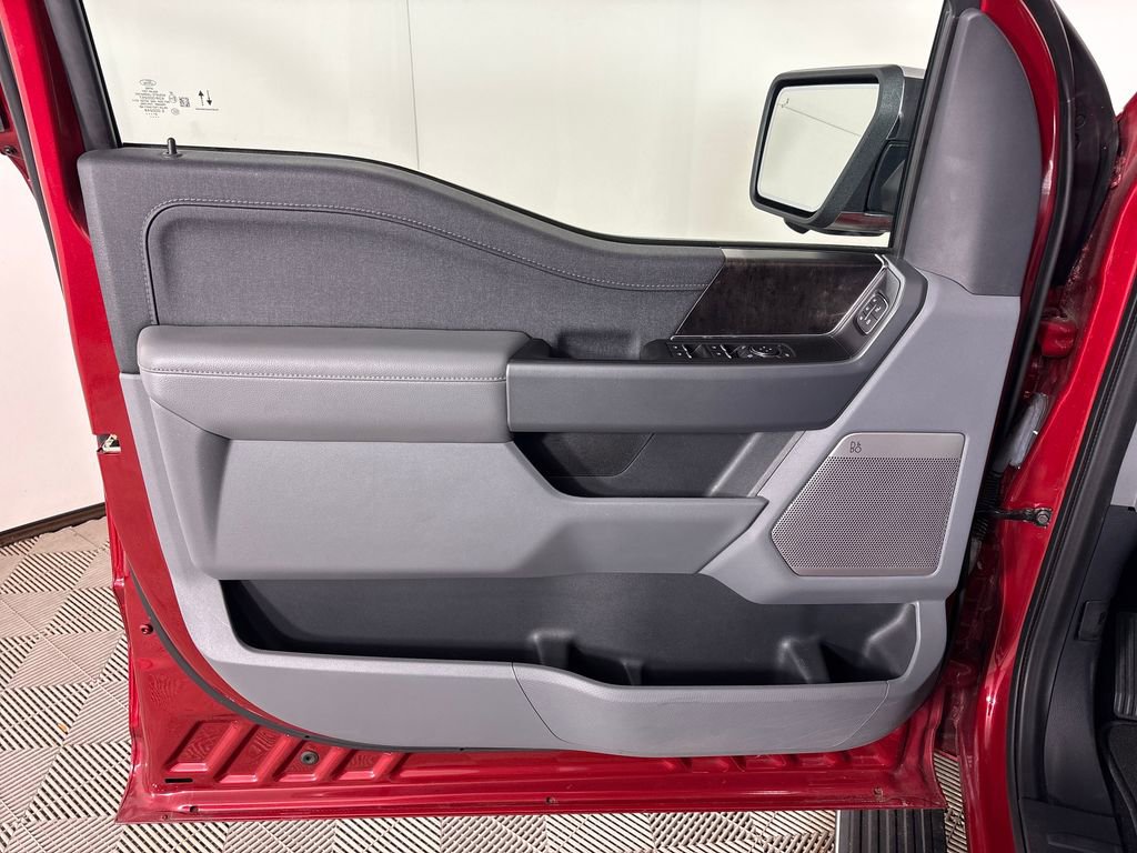 Certified 2021 Ford F150 Lariat w/ Equipment Group 502A High image 24