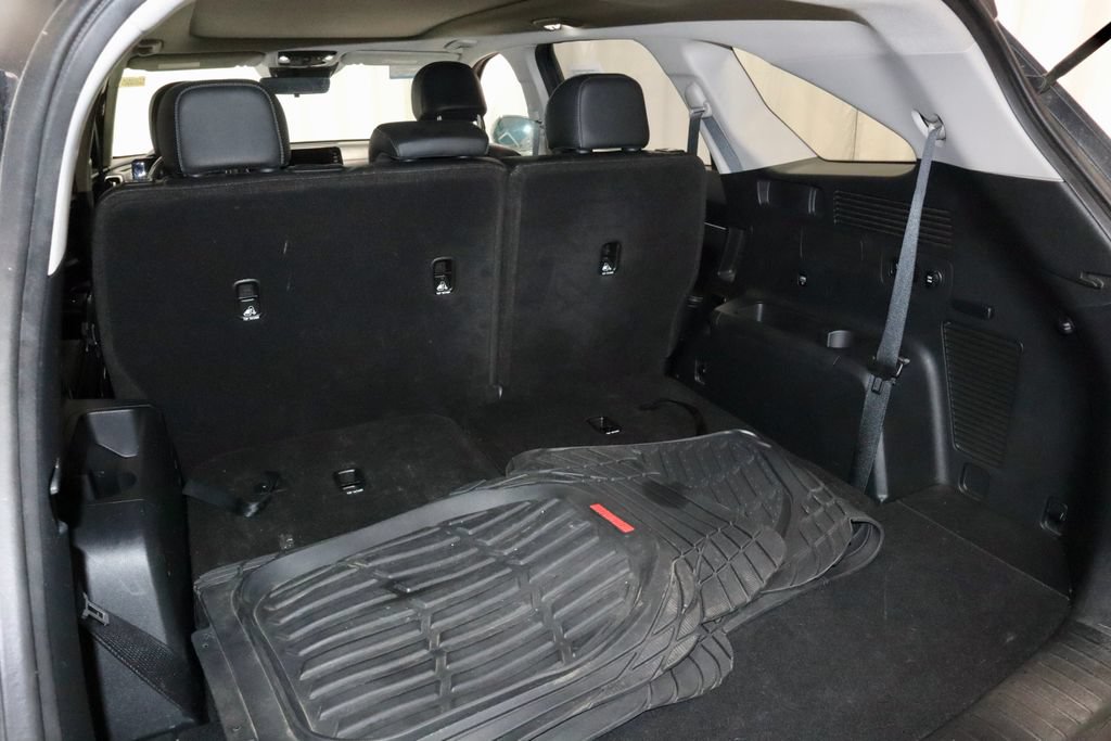 Used 2023 Kia Sorento S w/ Panoramic Sunroof Package FWD image 16