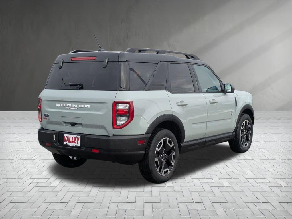 Certified 2023 Ford Bronco Sport Outer Banks w/ Tech Package image 9