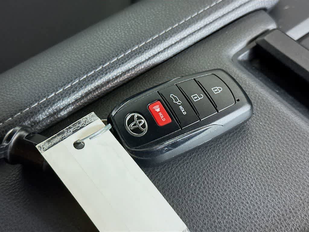 Used 2024 Toyota Grand Highlander AWD image 22