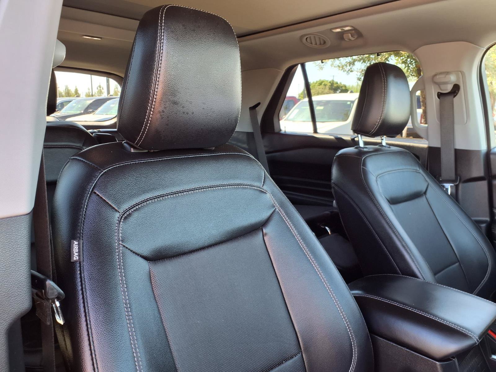 Certified 2022 Ford Explorer Limited w/ Limited Technology Package RWD image 12