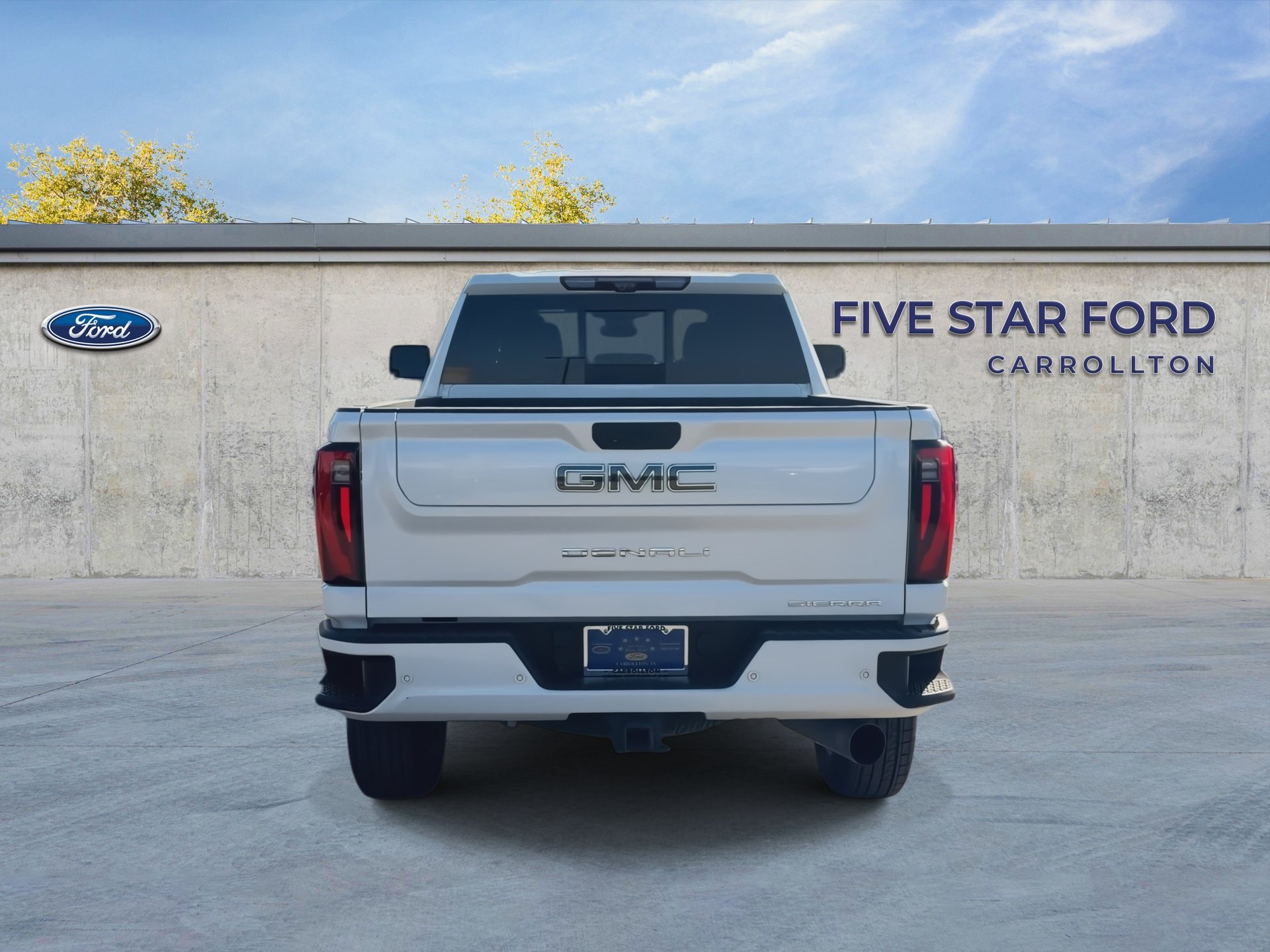 Used 2024 GMC Sierra 2500 Denali Ultimate AWD/4WD image 7