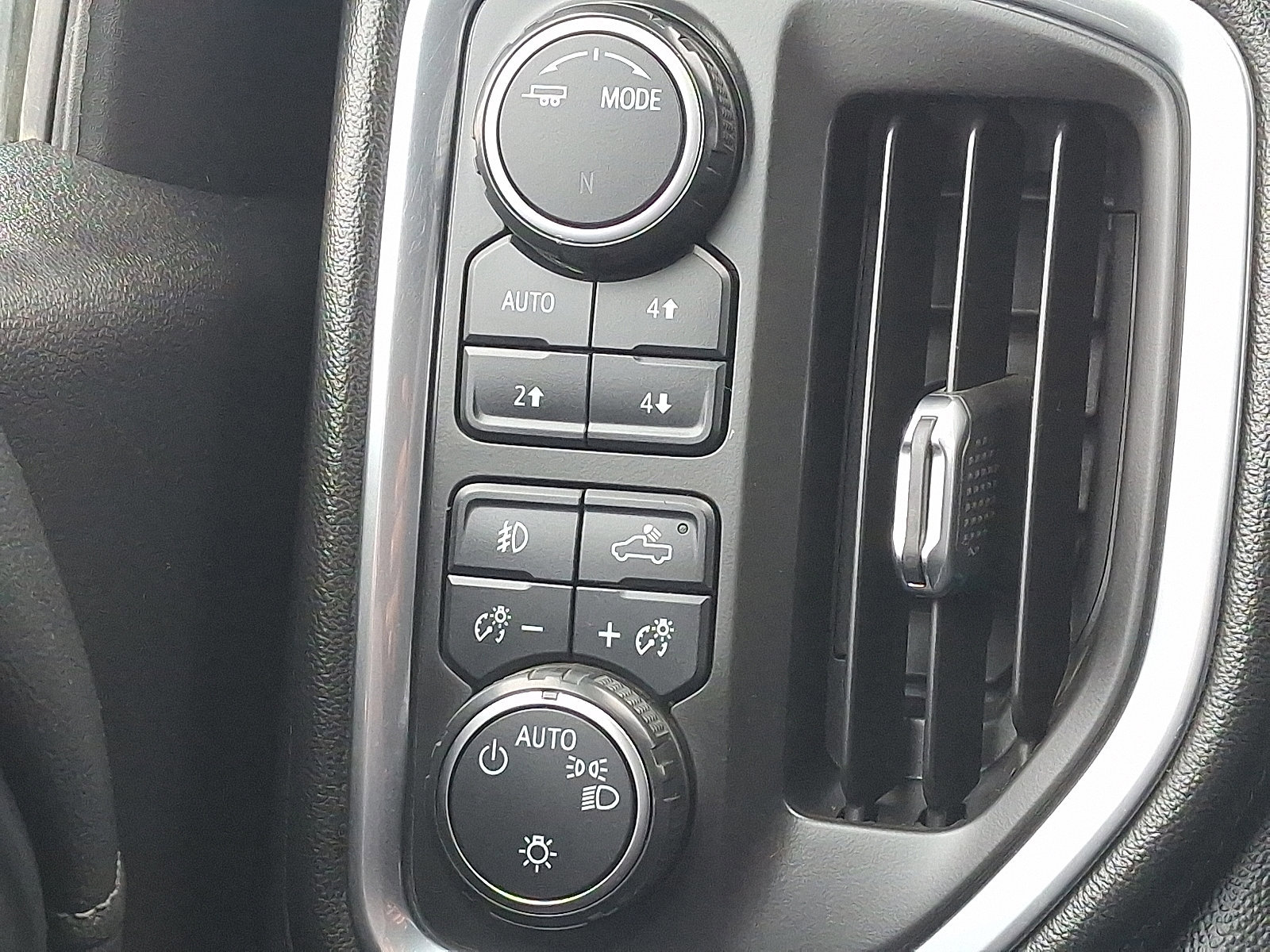 Used 2020 Chevrolet Silverado 1500 LT Trail Boss w/ Convenience Package image 25