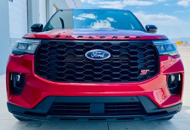 Certified 2025 Ford Explorer ST AWD/4WD image 2