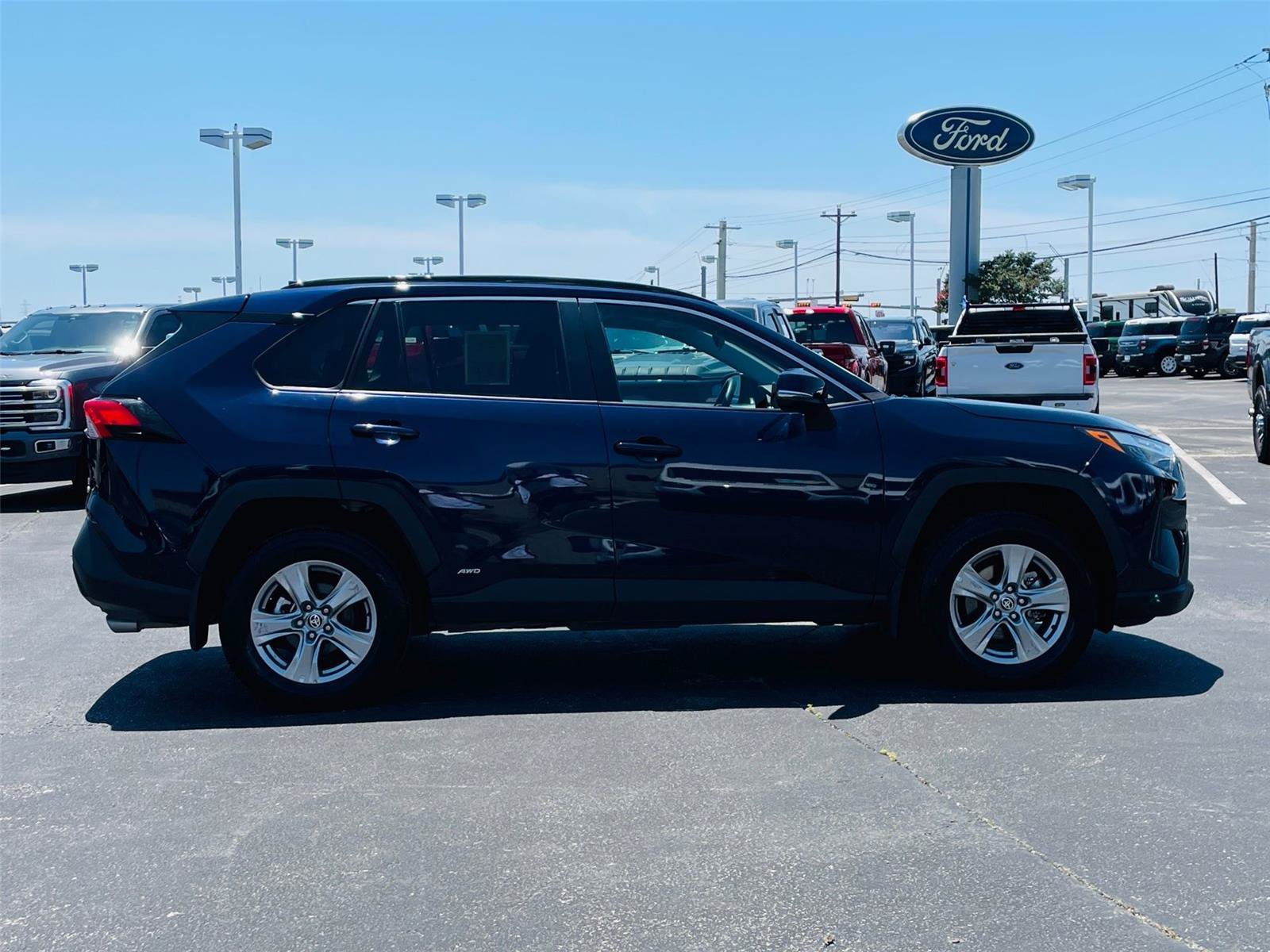 Used 2024 Toyota RAV4 XLE w/ Convenience Package AWD/4WD image 3